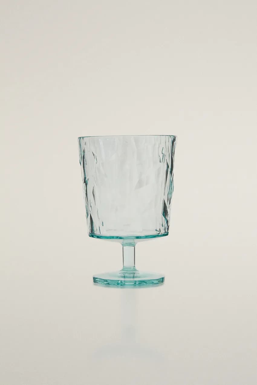 Glass — Short, Raised Design
